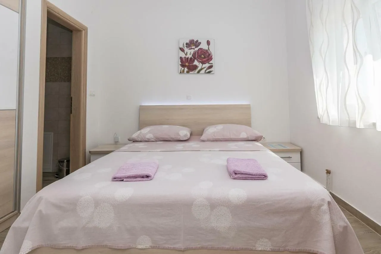 Apartmani Jadranka Starigrad Paklenica Apartament