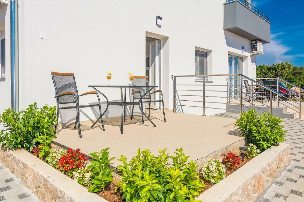 Apartmani Jadranka Starigrad Paklenica