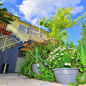 apartments-veky-3.splithotels.org/