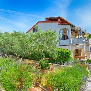 apartment-nada-1451.in-istria.net/