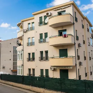 apartman-ruza-trogir.hotels-in-trogir.com/